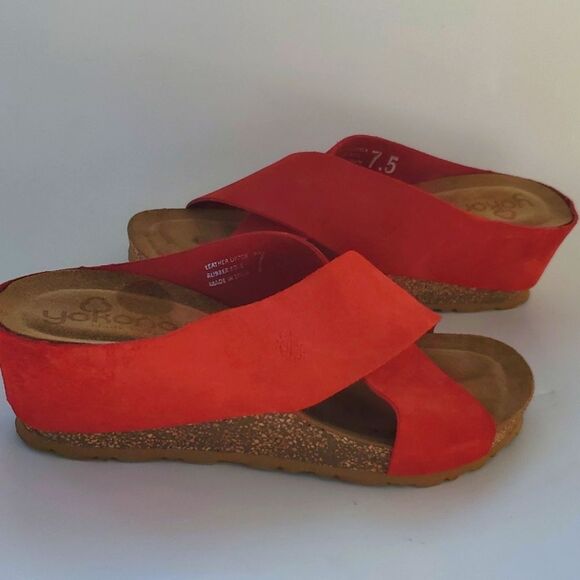 NWOT YOKONO RED BROWN SUEDE LEATHER PLATFORM SANDALS SLIDES CORK SIZE 7.5 FLAW - Picture 1 of 9